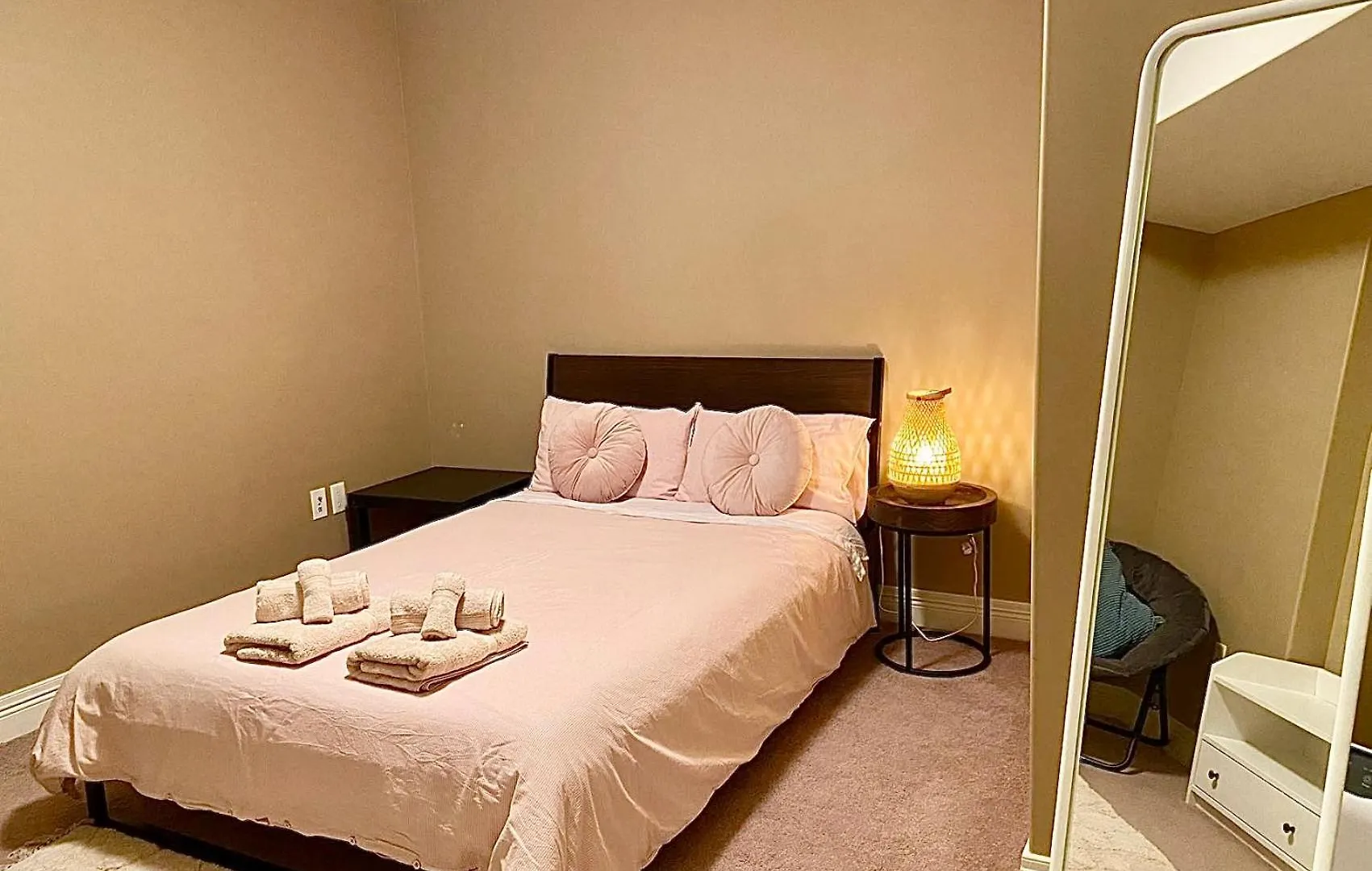 Cozy And Stylish Entire Suite In Halifax